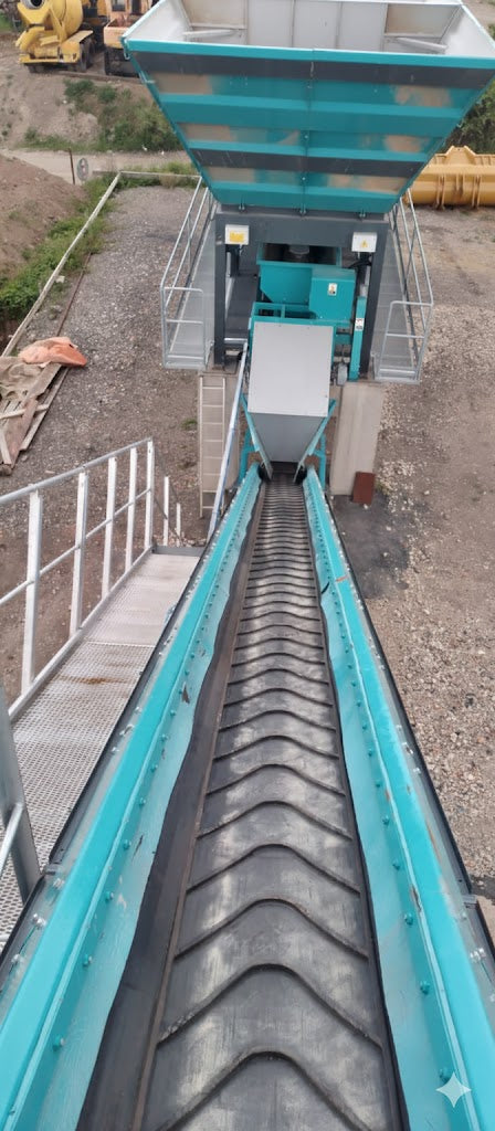 MOVENTIS conveyor belt system in operation